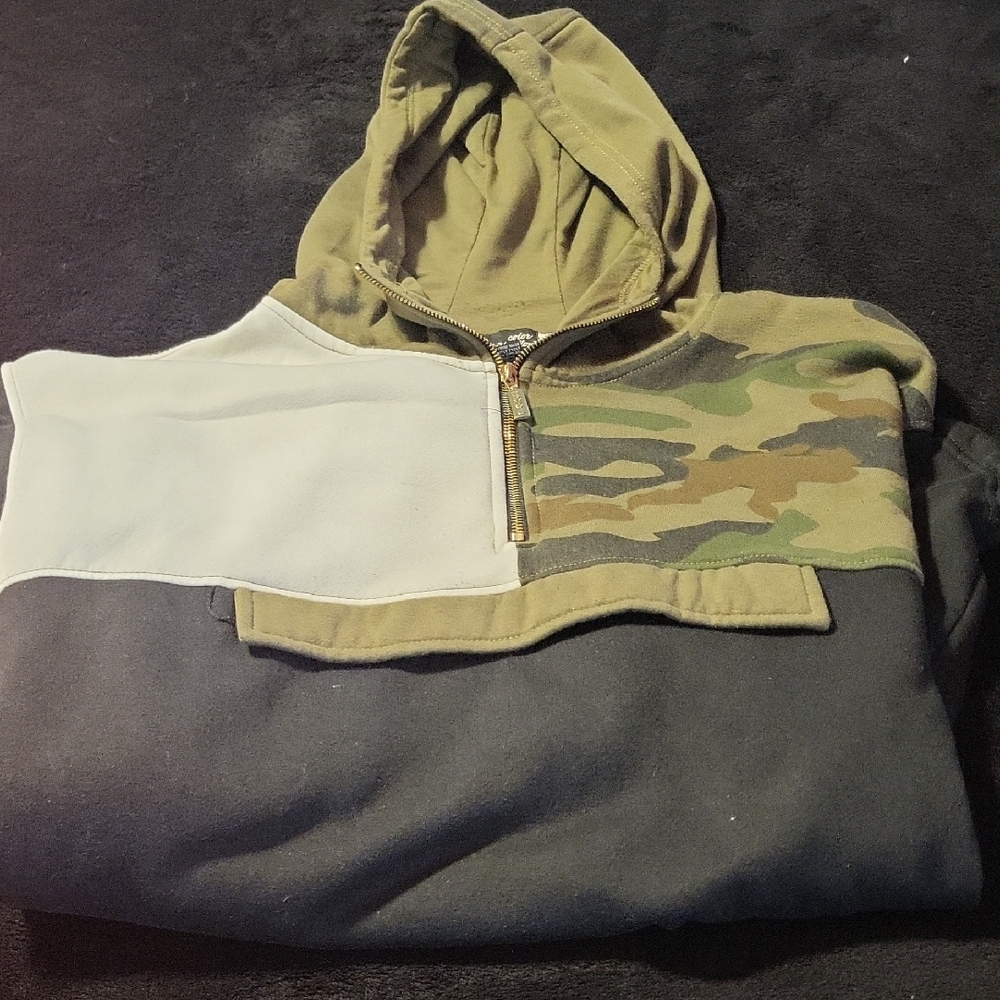 Green and Black Casual Zip-Up Hoodies